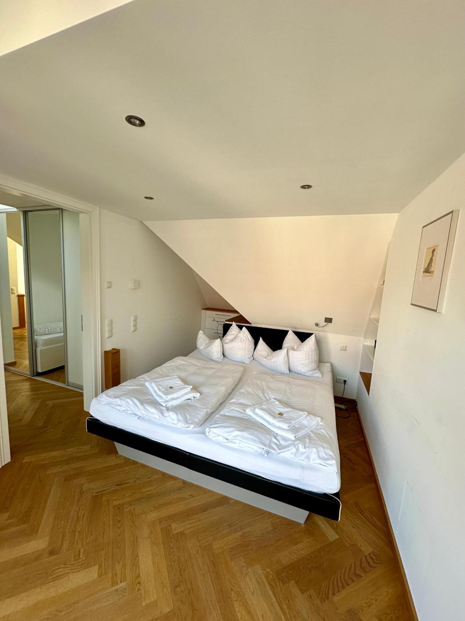 Luxus Suite Mit Einmaligem Blick Auf Die Frauenkirche Дрезден Екстер'єр фото