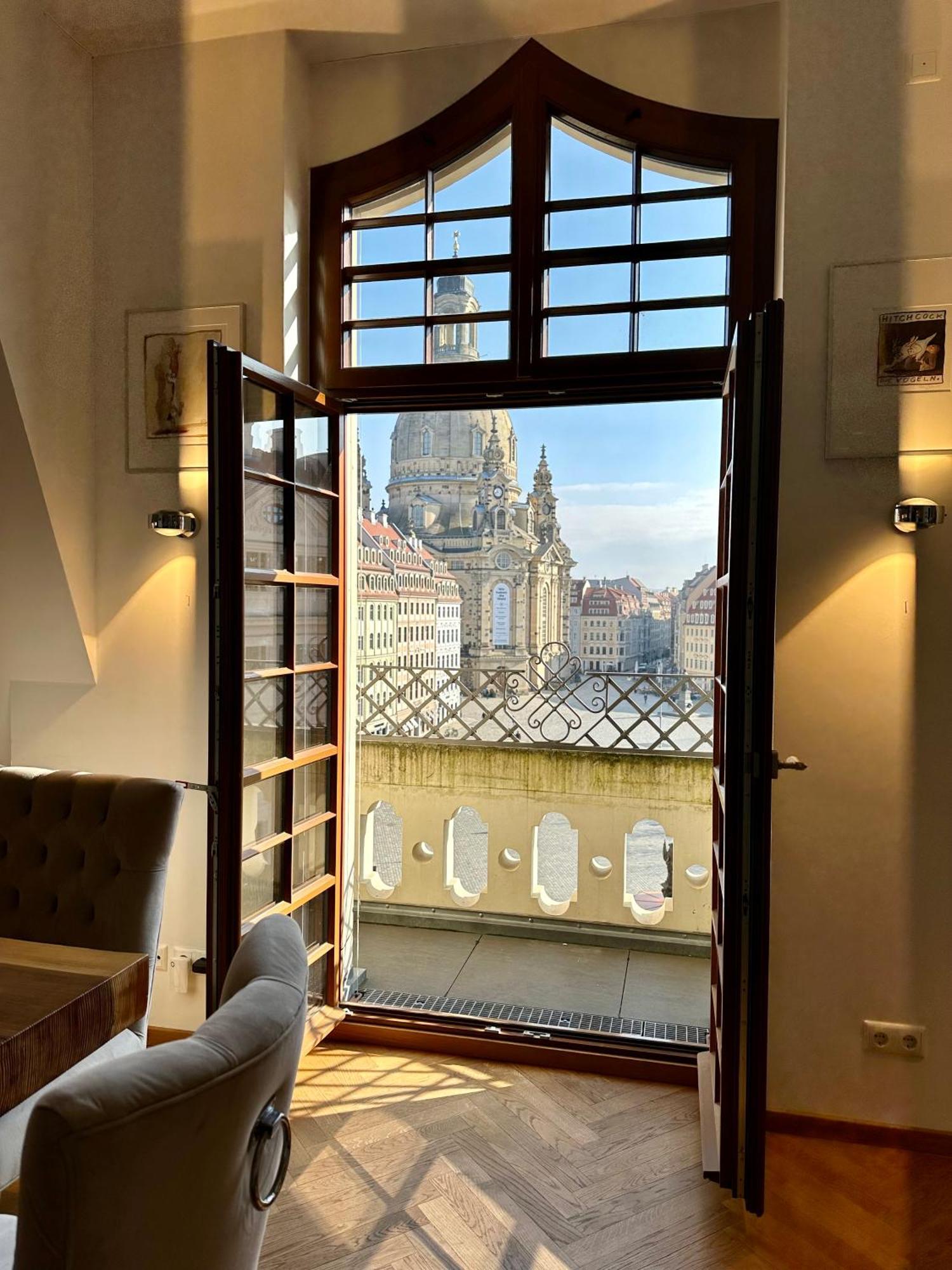 Luxus Suite Mit Einmaligem Blick Auf Die Frauenkirche Дрезден Екстер'єр фото